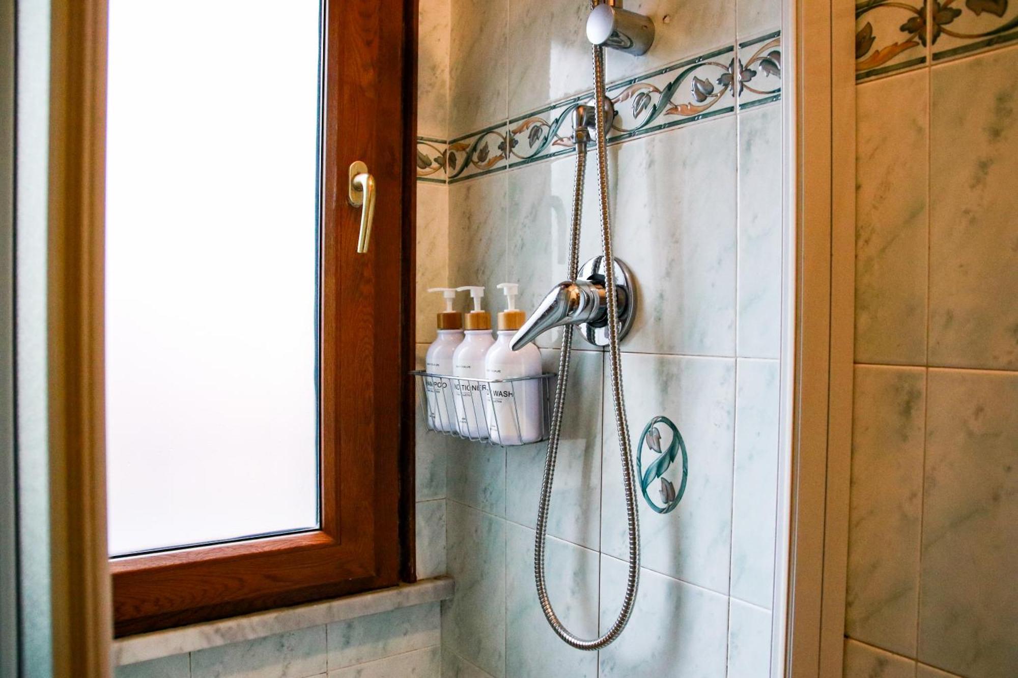 Casa Angelina - Appartamento Zona Sangiovanni Rome Extérieur photo